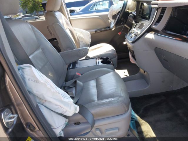 Photo 4 VIN: 5TDYK3DC5GS718539 - TOYOTA SIENNA 