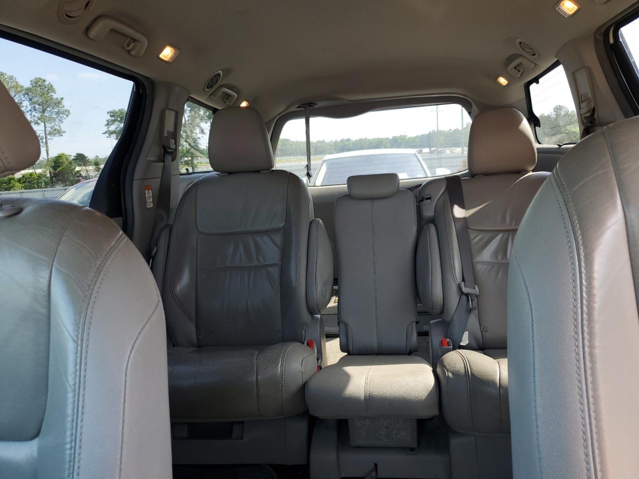 Photo 9 VIN: 5TDYK3DC5GS719819 - TOYOTA SIENNA 