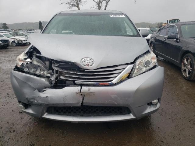 Photo 4 VIN: 5TDYK3DC5GS722638 - TOYOTA SIENNA XLE 