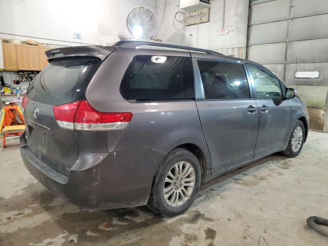 Photo 2 VIN: 5TDYK3DC6BS016870 - TOYOTA SIENNA XLE 