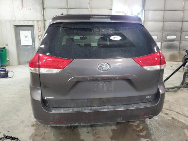 Photo 5 VIN: 5TDYK3DC6BS016870 - TOYOTA SIENNA XLE 