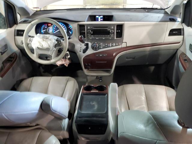 Photo 7 VIN: 5TDYK3DC6BS016870 - TOYOTA SIENNA XLE 