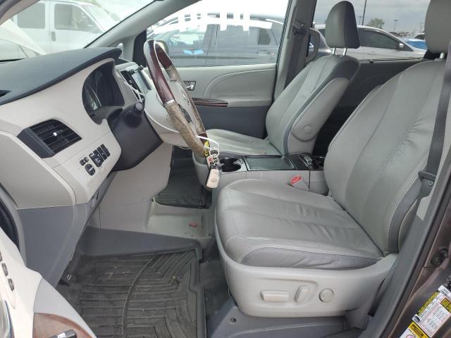 Photo 6 VIN: 5TDYK3DC6BS036410 - TOYOTA SIENNA XLE 