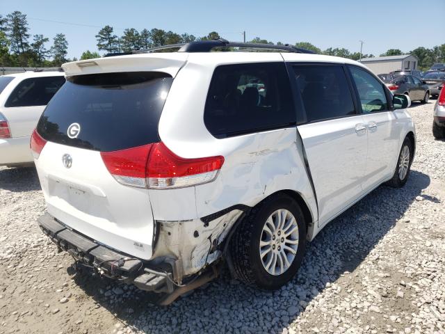 Photo 3 VIN: 5TDYK3DC6BS040389 - TOYOTA SIENNA XLE 