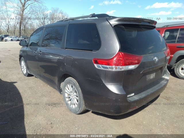 Photo 2 VIN: 5TDYK3DC6BS041798 - TOYOTA SIENNA 