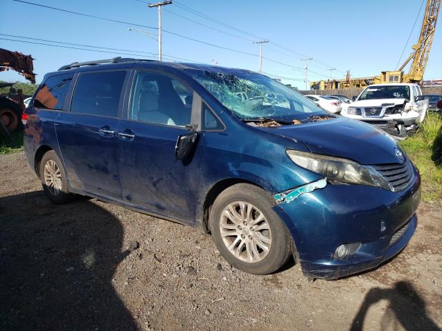 Photo 3 VIN: 5TDYK3DC6BS047391 - TOYOTA SIENNA XLE 