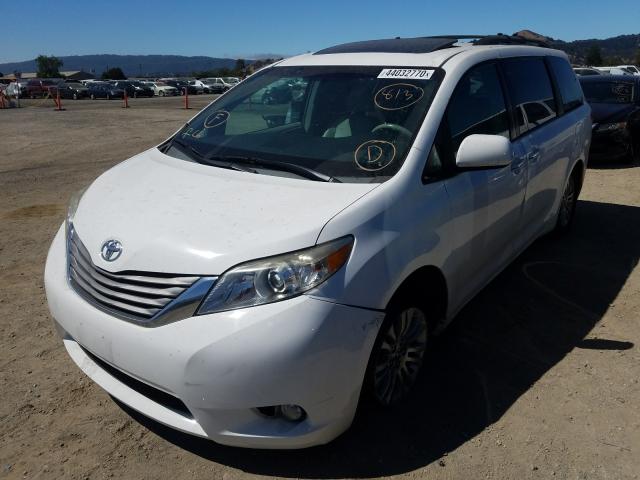 Photo 1 VIN: 5TDYK3DC6BS080729 - TOYOTA SIENNA XLE 