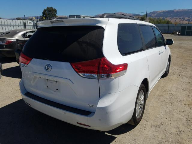 Photo 3 VIN: 5TDYK3DC6BS080729 - TOYOTA SIENNA XLE 