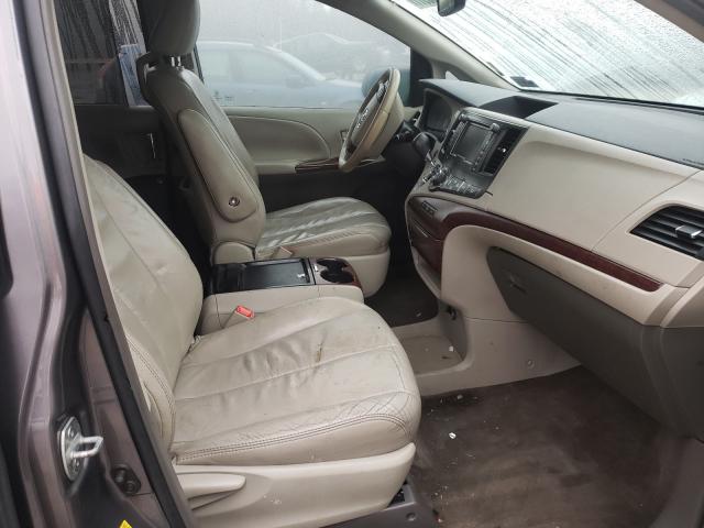 Photo 4 VIN: 5TDYK3DC6BS115074 - TOYOTA SIENNA XLE 