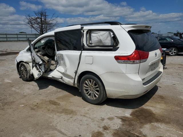 Photo 1 VIN: 5TDYK3DC6BS118475 - TOYOTA SIENNA XLE 