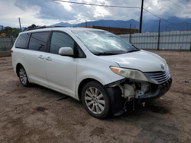 Photo 3 VIN: 5TDYK3DC6BS125197 - TOYOTA SIENNA XLE 