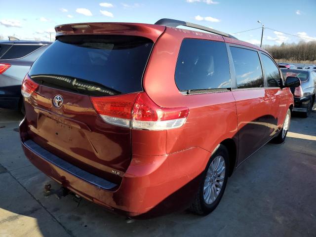 Photo 2 VIN: 5TDYK3DC6BS154098 - TOYOTA SIENNA XLE 