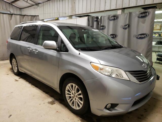 Photo 0 VIN: 5TDYK3DC6BS160418 - TOYOTA SIENNA XLE 