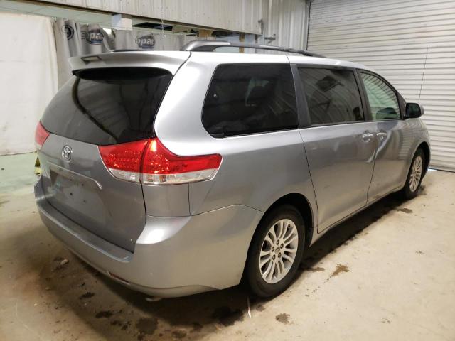 Photo 3 VIN: 5TDYK3DC6BS160418 - TOYOTA SIENNA XLE 