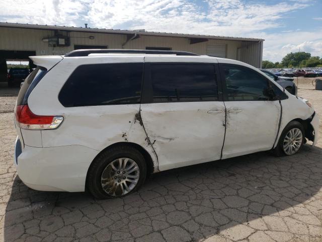 Photo 2 VIN: 5TDYK3DC6BS172391 - TOYOTA SIENNA XLE 