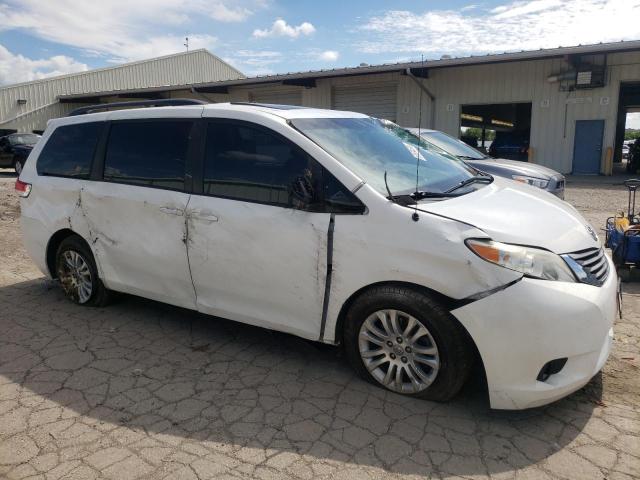 Photo 3 VIN: 5TDYK3DC6BS172391 - TOYOTA SIENNA XLE 