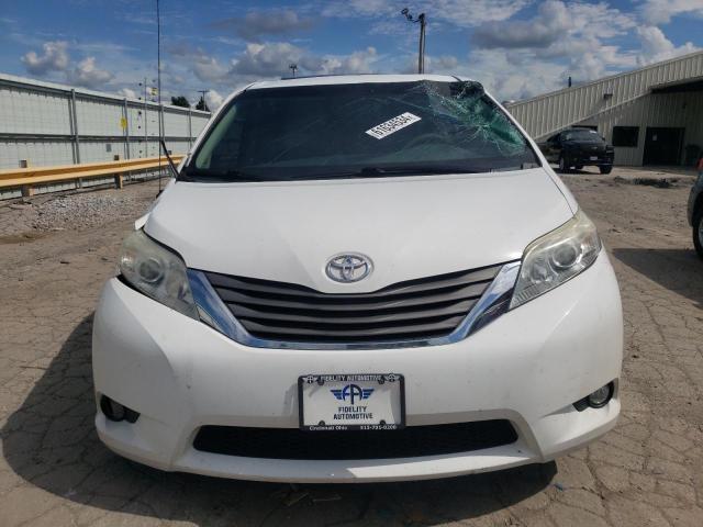 Photo 4 VIN: 5TDYK3DC6BS172391 - TOYOTA SIENNA XLE 