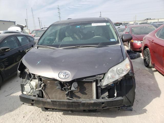 Photo 4 VIN: 5TDYK3DC6CS191475 - TOYOTA SIENNA XLE 