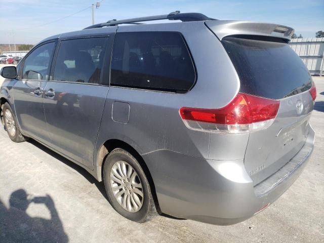 Photo 2 VIN: 5TDYK3DC6CS208050 - TOYOTA SIENNA XLE 