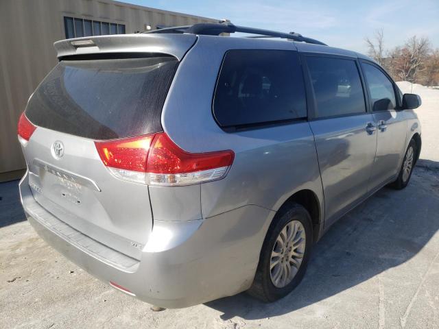 Photo 3 VIN: 5TDYK3DC6CS208050 - TOYOTA SIENNA XLE 