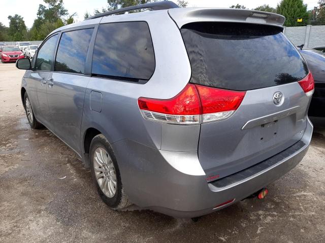 Photo 1 VIN: 5TDYK3DC6CS210090 - TOYOTA SIENNA XLE 