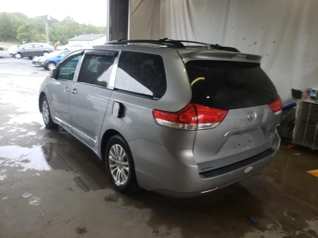 Photo 2 VIN: 5TDYK3DC6CS219906 - TOYOTA SIENNA XLE 