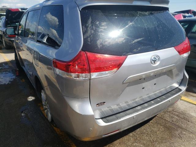 Photo 2 VIN: 5TDYK3DC6CS222109 - TOYOTA SIENNA XLE 