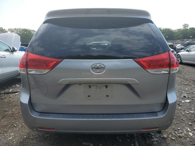 Photo 5 VIN: 5TDYK3DC6CS228606 - TOYOTA SIENNA XLE 