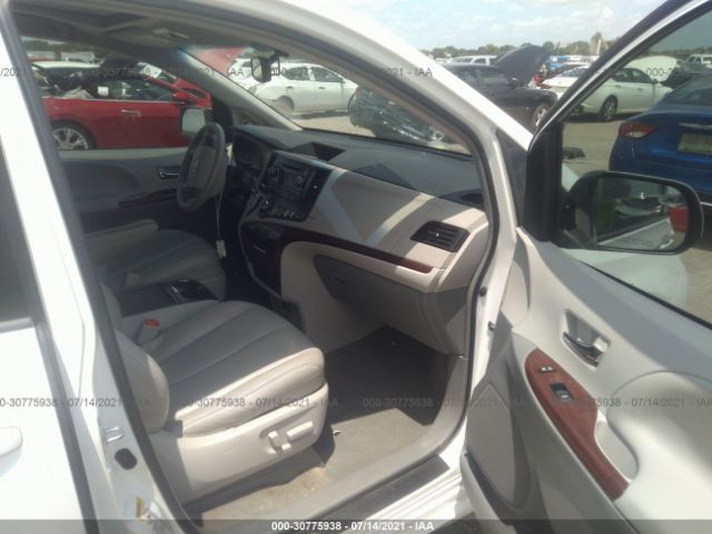 Photo 4 VIN: 5TDYK3DC6CS236852 - TOYOTA SIENNA 