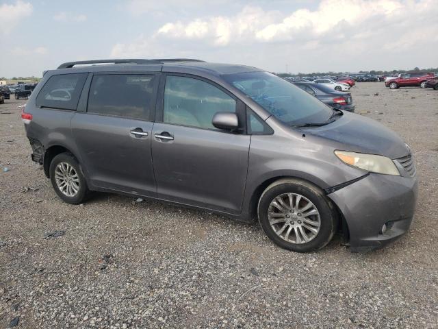 Photo 3 VIN: 5TDYK3DC6CS239363 - TOYOTA SIENNA XLE 