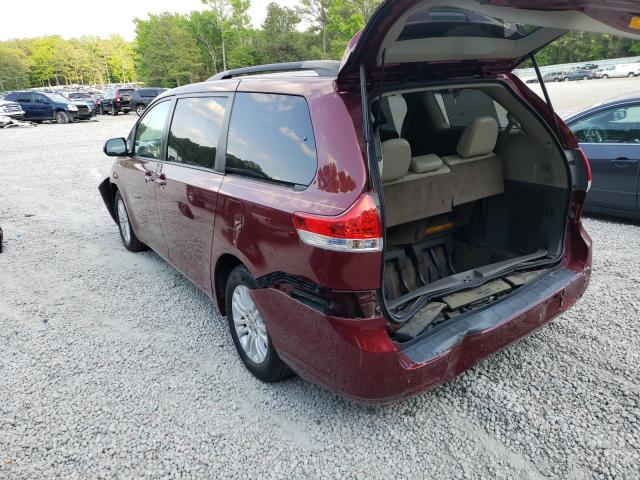 Photo 2 VIN: 5TDYK3DC6CS261296 - TOYOTA SIENNA XLE 