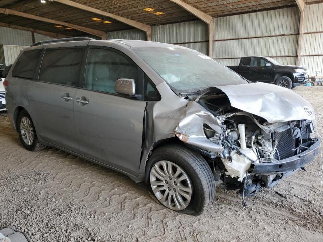 Photo 3 VIN: 5TDYK3DC6CS264098 - TOYOTA SIENNA XLE 