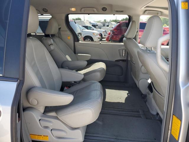 Photo 9 VIN: 5TDYK3DC6CS276672 - TOYOTA SIENNA XLE 