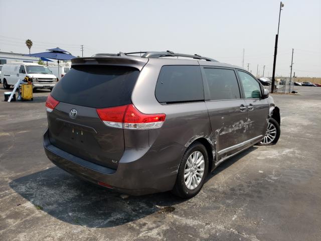 Photo 3 VIN: 5TDYK3DC6DS333938 - TOYOTA SIENNA XLE 