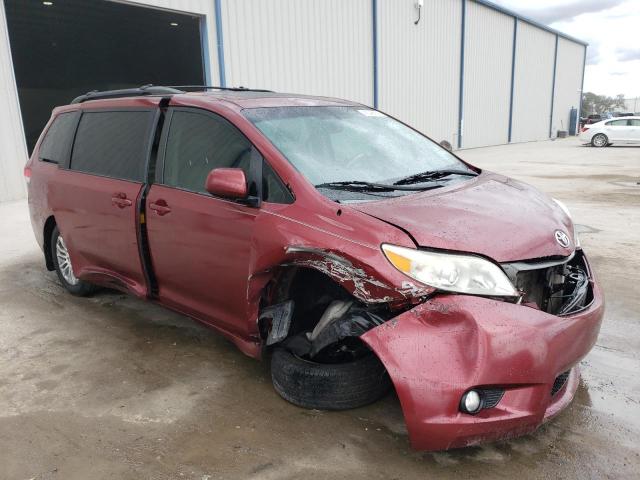 Photo 3 VIN: 5TDYK3DC6DS344812 - TOYOTA SIENNA XLE 