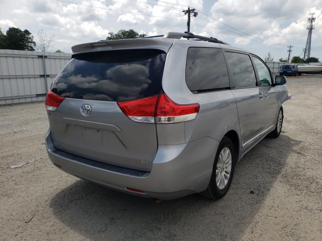 Photo 3 VIN: 5TDYK3DC6DS375686 - TOYOTA SIENNA XLE 