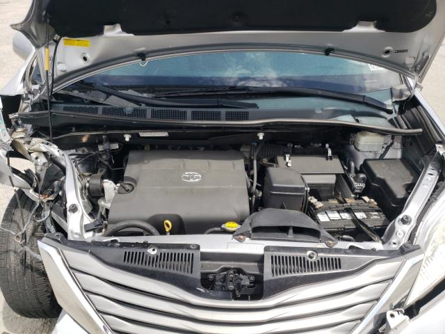 Photo 6 VIN: 5TDYK3DC6DS375686 - TOYOTA SIENNA XLE 