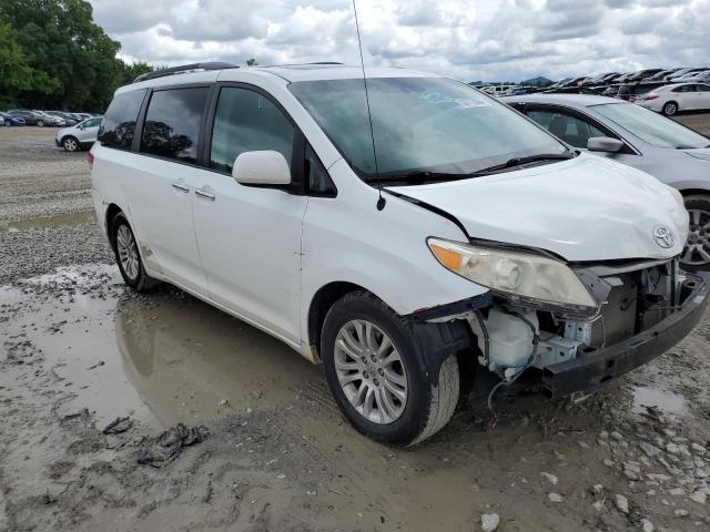 Photo 3 VIN: 5TDYK3DC6DS392603 - TOYOTA SIENNA XLE 