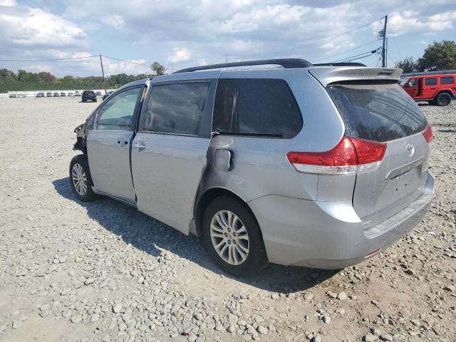 Photo 1 VIN: 5TDYK3DC6DS400747 - TOYOTA SIENNA XLE 