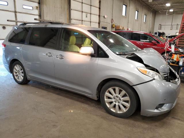 Photo 3 VIN: 5TDYK3DC6ES416111 - TOYOTA SIENNA XLE 