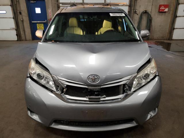 Photo 4 VIN: 5TDYK3DC6ES416111 - TOYOTA SIENNA XLE 