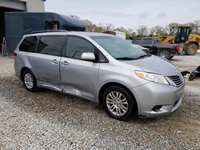 Photo 3 VIN: 5TDYK3DC6ES420269 - TOYOTA SIENNA XLE 