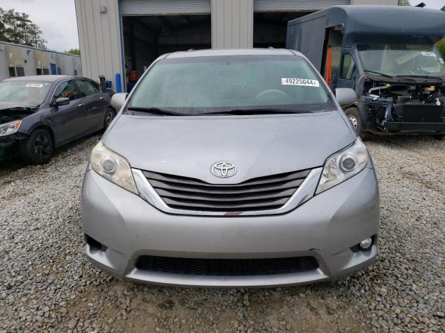 Photo 4 VIN: 5TDYK3DC6ES420269 - TOYOTA SIENNA XLE 