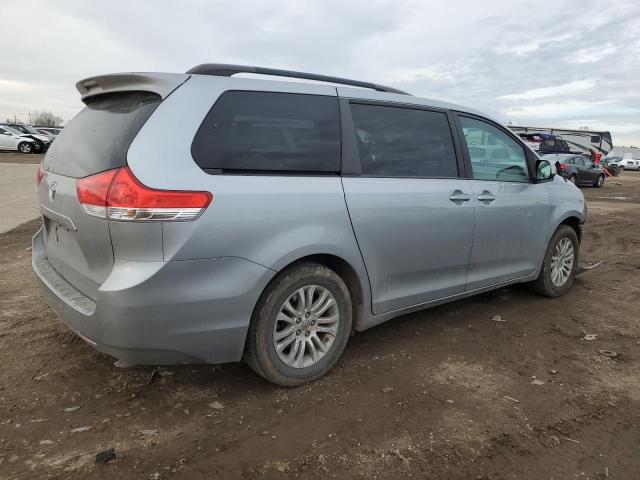 Photo 2 VIN: 5TDYK3DC6ES428162 - TOYOTA SIENNA XLE 