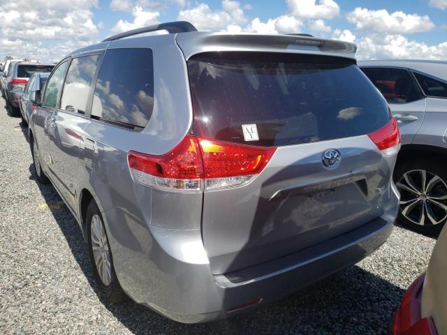 Photo 2 VIN: 5TDYK3DC6ES438402 - TOYOTA SIENNA XLE 