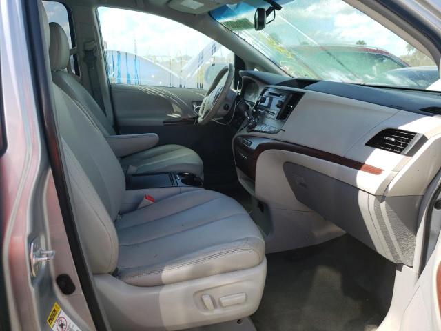 Photo 4 VIN: 5TDYK3DC6ES438402 - TOYOTA SIENNA XLE 