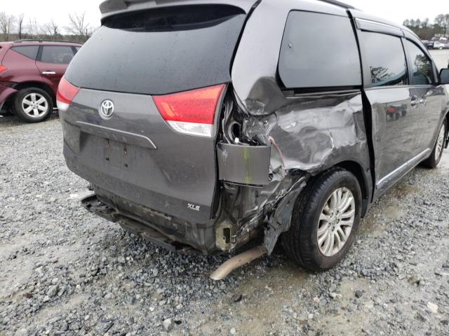 Photo 8 VIN: 5TDYK3DC6ES448928 - TOYOTA SIENNA XLE 