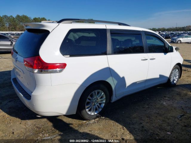 Photo 3 VIN: 5TDYK3DC6ES464904 - TOYOTA SIENNA 