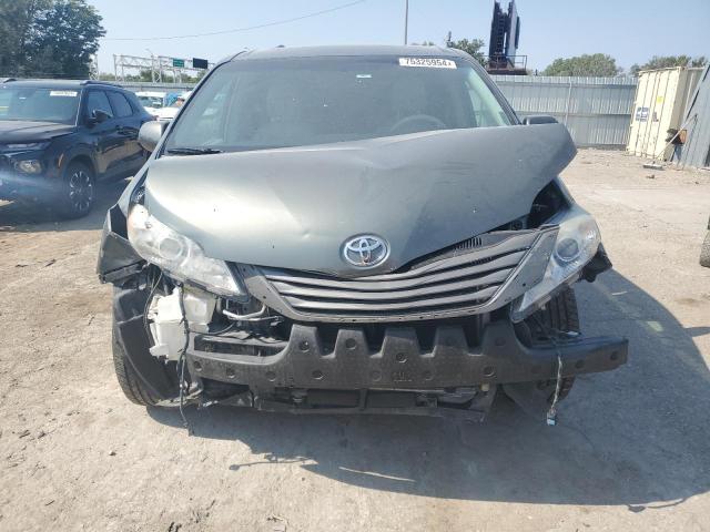 Photo 4 VIN: 5TDYK3DC6ES482304 - TOYOTA SIENNA XLE 