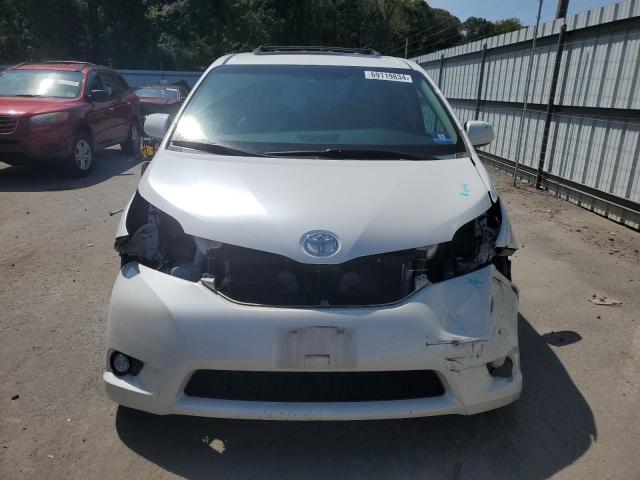 Photo 4 VIN: 5TDYK3DC6FS530899 - TOYOTA SIENNA XLE 